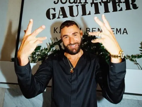 Choáng với bộ sưu tập siêu xe và trang sức của Benzema