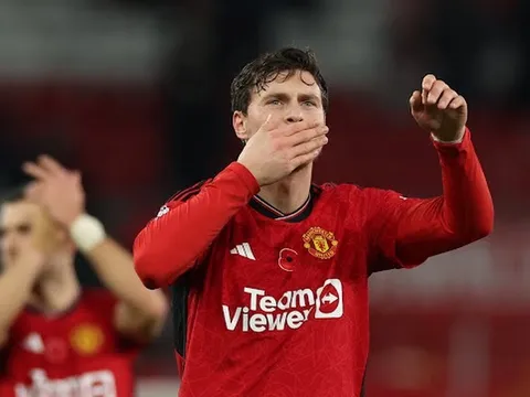 Choáng! Man Utd làm đảo lộn mọi dự đoán