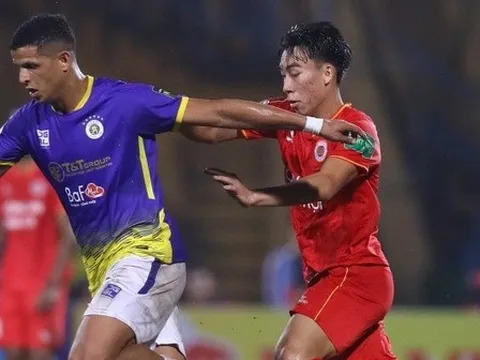 Chơi xấu Hoàng Đức, Văn Toản bị đề nghị kỷ luật