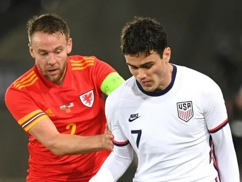 Con trai không được ra sân nhiều, cha mẹ Gio Reyna làm điều điên rồ với HLV tuyển Mỹ