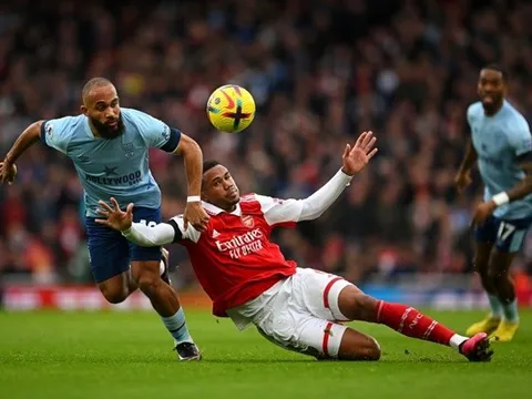 Chu kỳ "buông" của Arsenal?