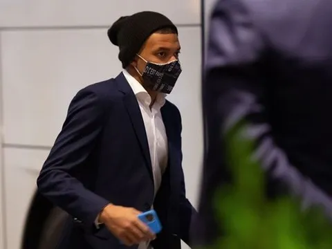 Ông chủ Liverpool ra mặt, Mbappe nhận sự đối đãi đặc biệt