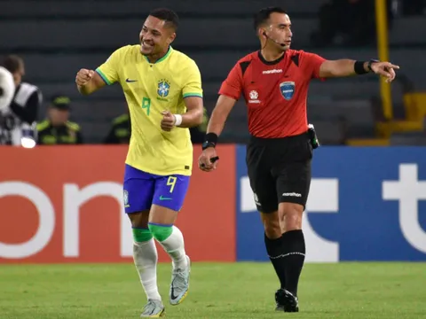 Chủ tịch thừa nhận không thể giữ Luis Suarez mới