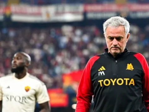 Chuyện gì đang xảy ra với Mourinho?