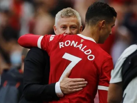 Chuyên gia chỉ cách dùng Ronaldo cho Solskjaer