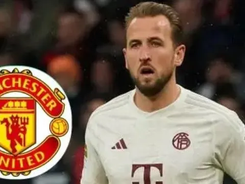 Chuyên gia khuyên M.U 'đục nước béo cò' Bayern