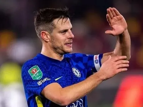 Cesar Azpilicueta hé lộ cái tên anh muốn làm HLV Chelsea