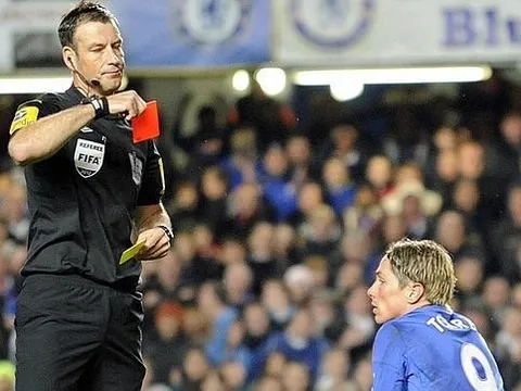Trọng tài muốn bỏ nghề sau trận M.U - Chelsea