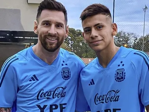 Claudio Echeverri - 'Messi mới' được Real, Barca và Man City săn đón là ai?