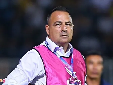 CLB Công An Hà Nội chia tay HLV Paulo Foiani