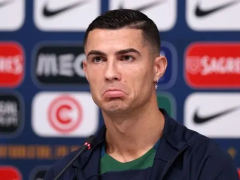 CLB đầu tiên gửi đề nghị chiêu mộ Ronaldo