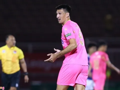 CLB Sài Gòn mất chân sút tốt nhất ở trận Nam Định