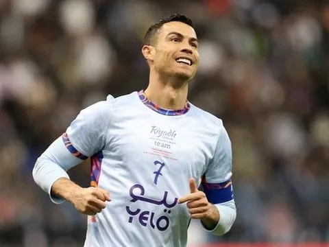 Cơ bắp của Ronaldo ở tuổi 38