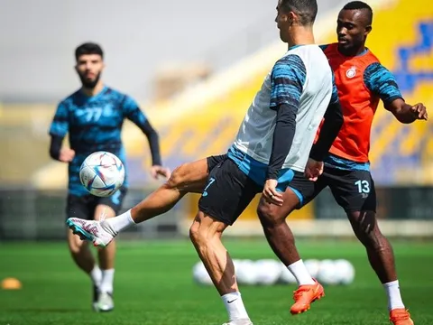 Cơ đùi săn chắc của Ronaldo