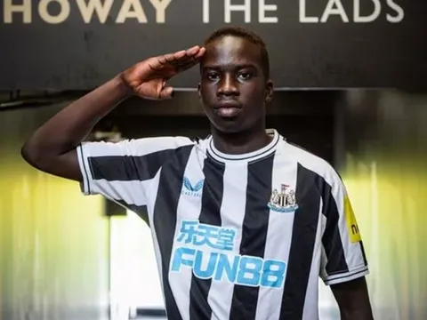 Cơ hội nào cho thần đồng Australia tại Premier League?