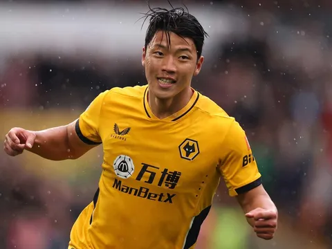 Có một Hwang Hee-chan đang bứt phá tại Premier League