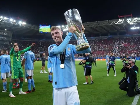 Phá kỷ lục 22 năm, 'họng pháo' Man City tạo sự choáng ngợp