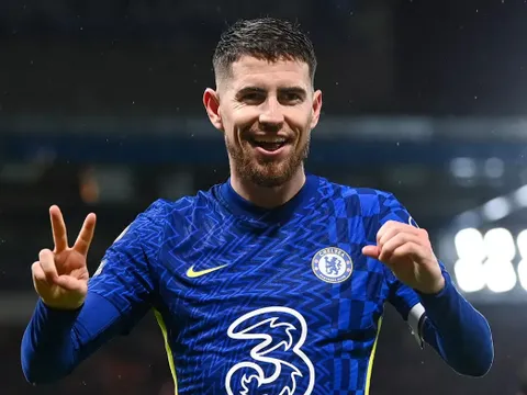 Cơn mưa phạt đền giúp Big Six hưởng trọn niềm vui