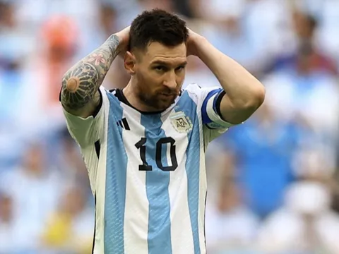 Con trai Maradona: 'So sánh bố tôi với Messi là không hiểu về bóng đá'