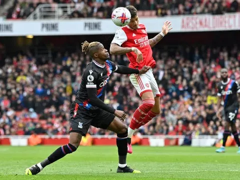 Công hay thủ giỏi, bom tấn Arsenal quá xuất sắc trước Palace