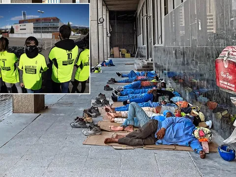 Công nhân xây SVĐ World Cup bị ép rời Qatar, mang khoản nợ khổng lồ ở quê nhà