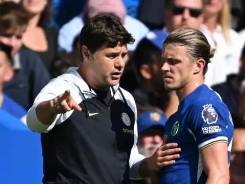 Conor Gallagher là nạn nhân từ tình trạng bội chi của Chelsea