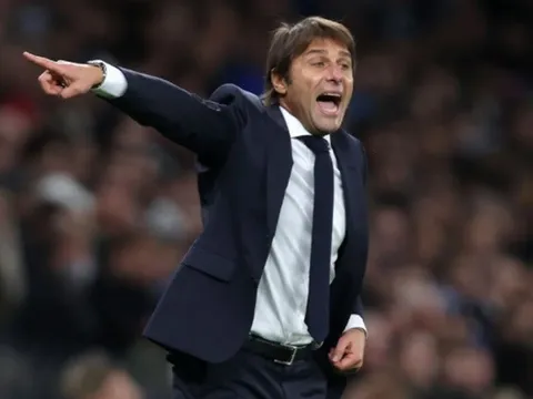 Conte điên tiết vì Tottenham trong trận hòa Everton