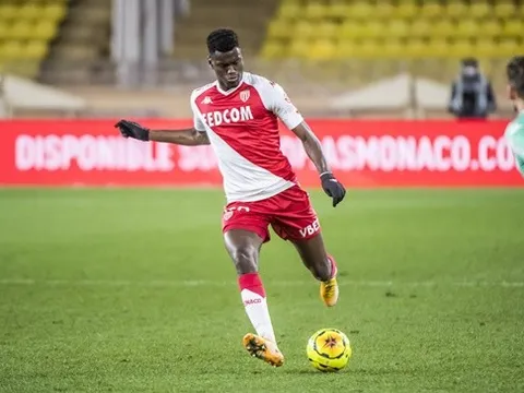 Conte ra mặt, muốn Tottenham chiêu mộ thêm hậu vệ