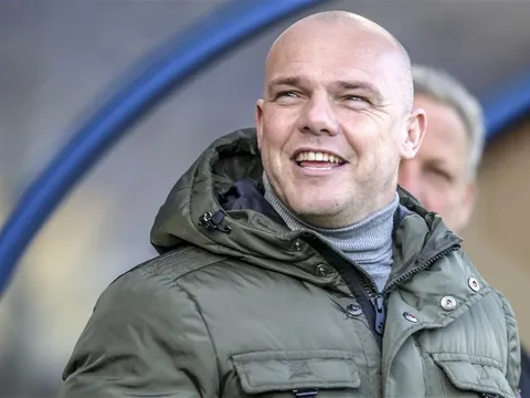 CHÍNH THỨC: Thầy Văn Hậu gia hạn hợp đồng với Heerenveen