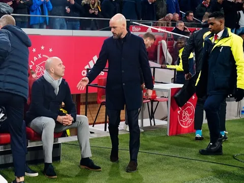 "Thật tuyệt khi Tottenham chưa giành được danh hiệu nào"