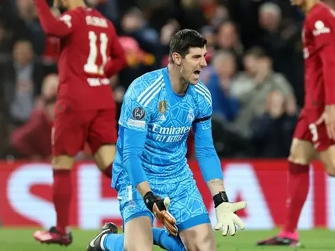 Pepe Reina nêu cầu thủ xứng giành QBV 2022 thay vì Benzema