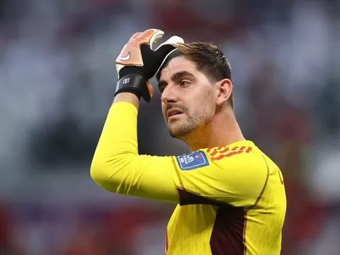 Courtois thành tội đồ trong trận thua của tuyển Bỉ