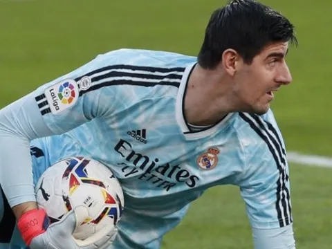 Courtois tiết lộ câu chuyện khó ngờ về Ramos, khó khăn là vì điều này?