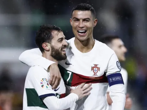 "Ronaldo là cầu thủ độc nhất vô nhị trên thế giới"