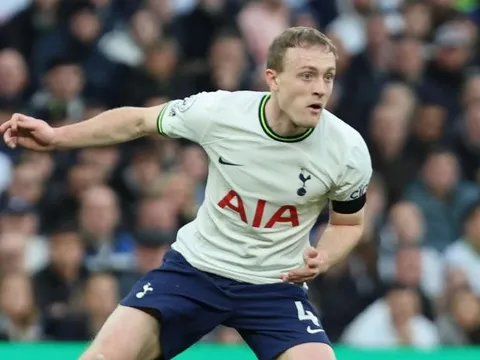 Cristian Stellini: "Bạn cần nhìn vào mẫu cầu thủ như Oliver Skipp"