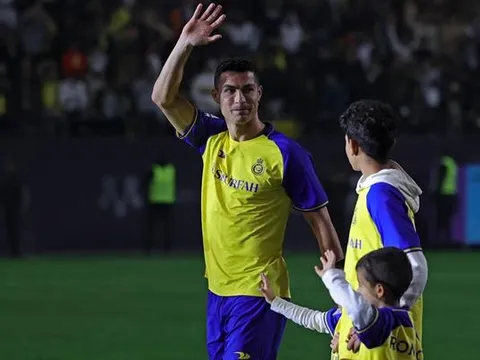 Cristiano Ronaldo đưa ra yêu cầu chuyển nhượng đầu tiên tại Al-Nassr