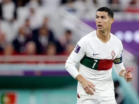"Cristiano Ronaldo là thất bại nặng nề ở World Cup, trái ngược với Messi"