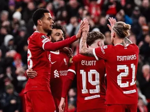 Cú đúp hình thành "họng pháo 5 nòng" của Liverpool
