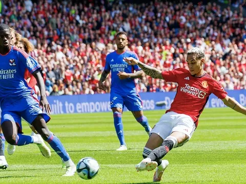 'Cú lừa' 100 triệu euro xuất hiện tại Old Trafford?