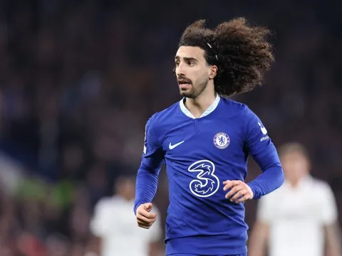 Fan MU choáng với số tiền mượn Marc Cucurella