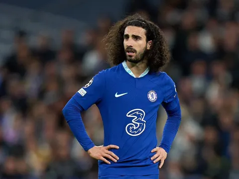 Cucurella phá vỡ im lặng về tương lai tại Chelsea