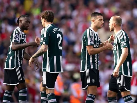 Cuộc chiến không khoan nhượng tại Man Utd