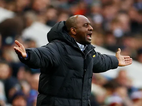 Cuộc chiến trụ hạng gay cấn ở Premier League