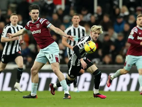 Cuộc chiến trụ hạng khó đoán ở Premier League