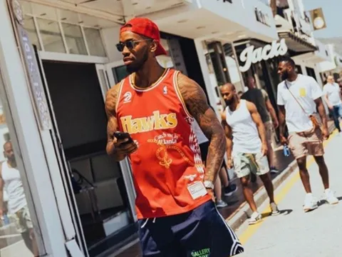 Cuộc sống xa hoa của Ivan Toney