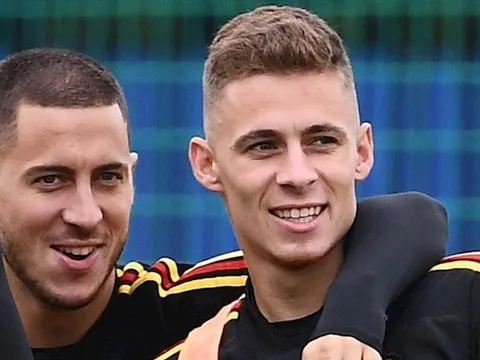 Cựu sao Chelsea tiết lộ lý do gây choáng khiến Hazard từ chối Bayern