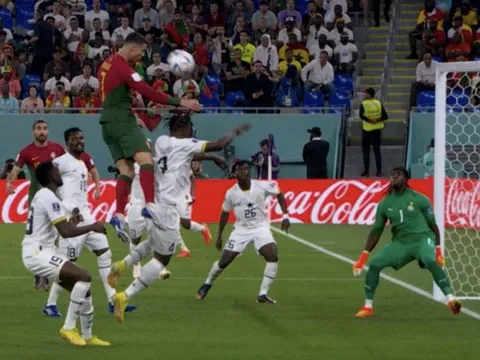Cựu sao Real chửi thề khi nhắc về Ronaldo