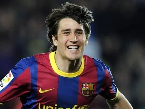 Cựu thần đồng Barca giải nghệ ở tuổi 32