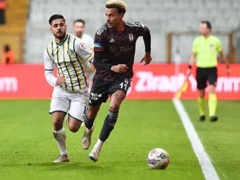 Cựu thần đồng nước Anh tiếp tục chuỗi ngày địa ngục