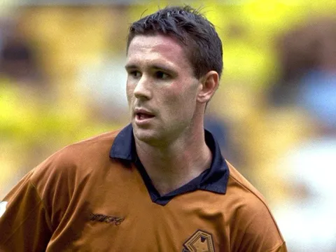 Cựu tiền đạo Premier League qua đời